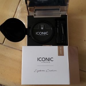 Iconic Eyebrow Cushion in Medium